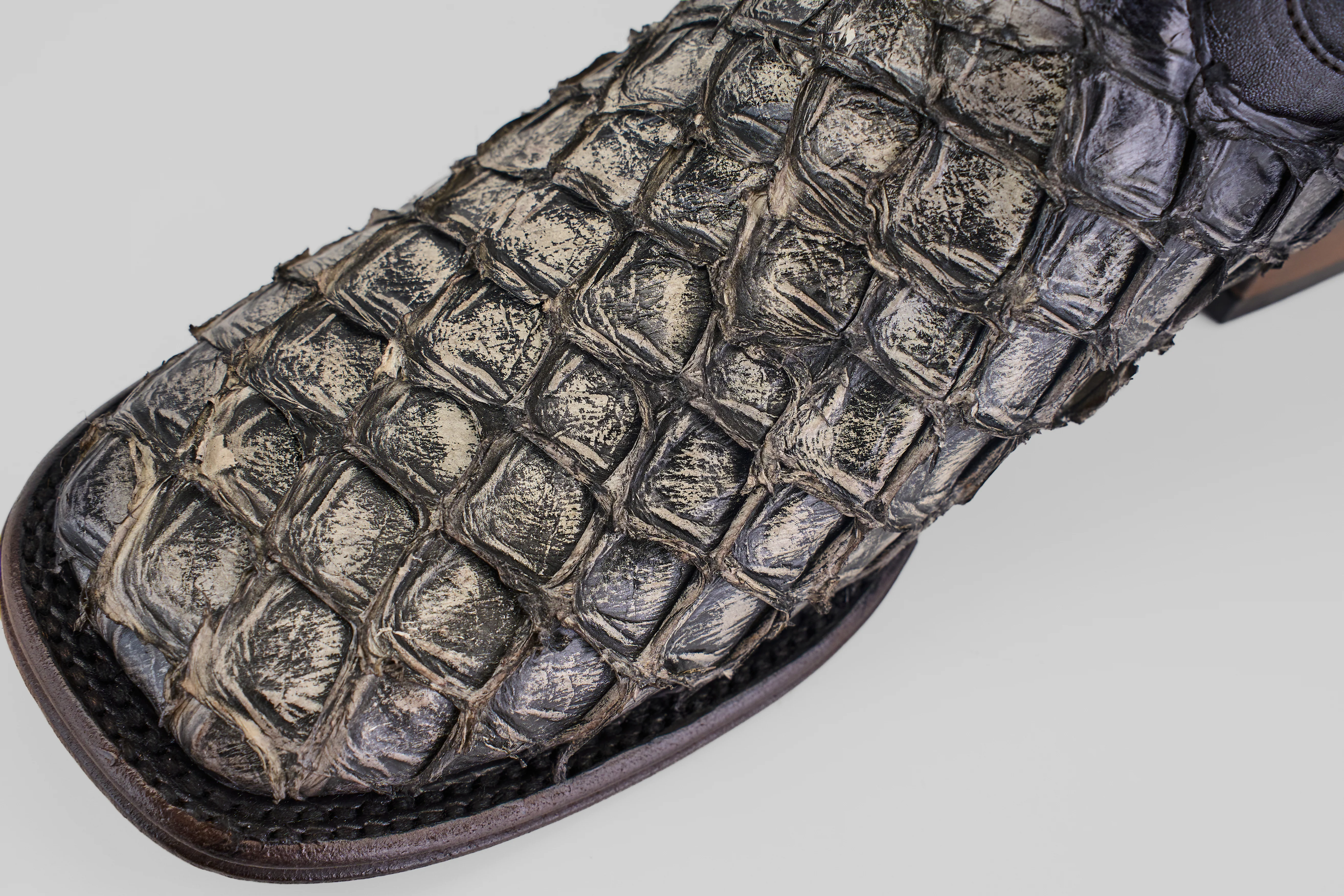 Connor Platinum - Newspaper - Square Toe (Diamond) - Image 6