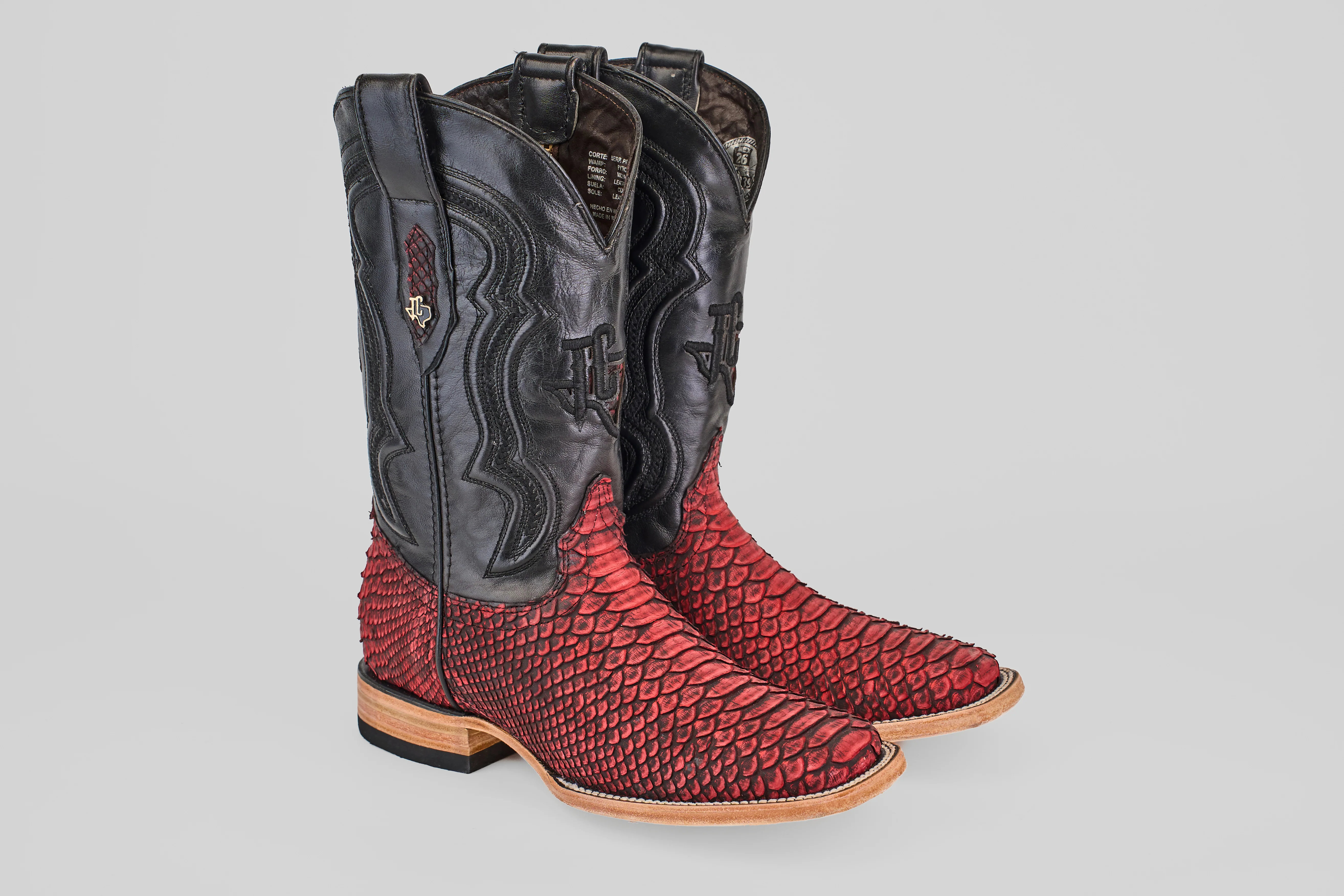Tanner – Scarlet – Square Toe